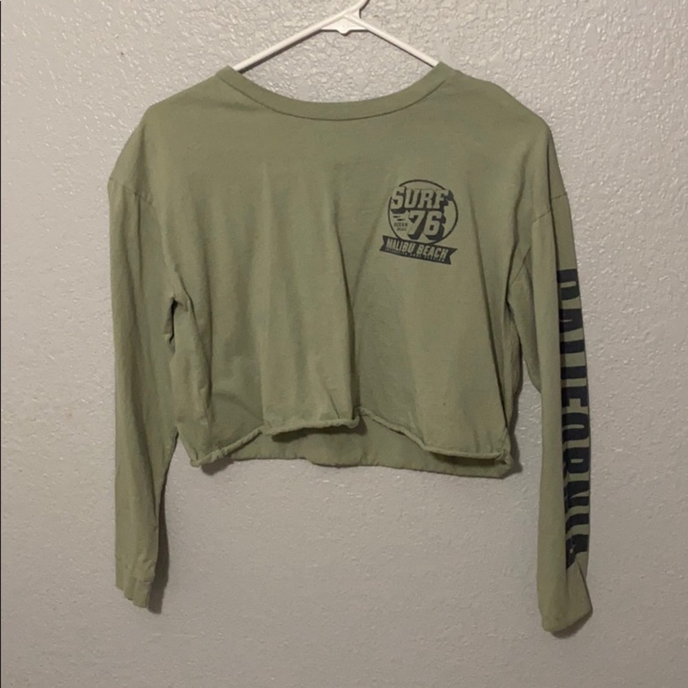 Green long sleeve crop top